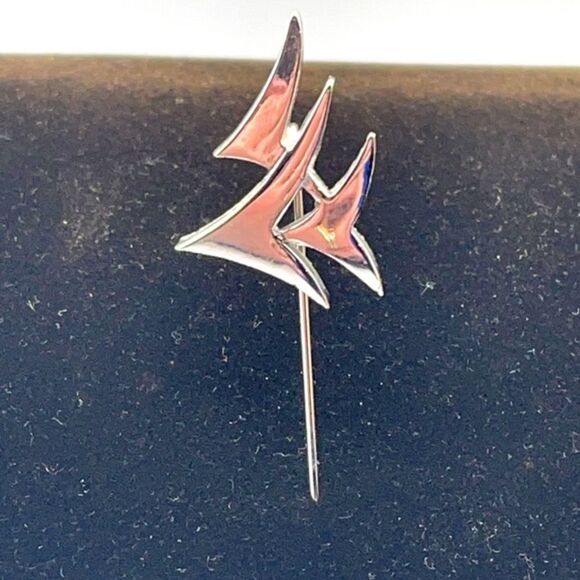 Vintage crown Trifari lapel or stick pin. - Picture 3 of 10